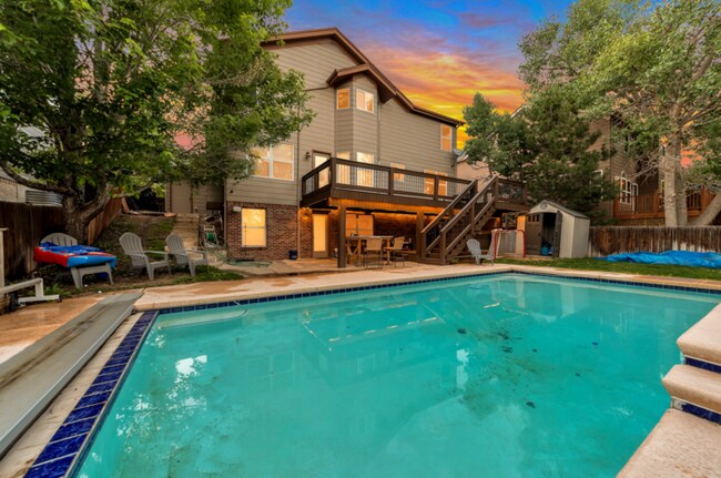 Building Photo - Charming 6 beds 3 baths in Denver!