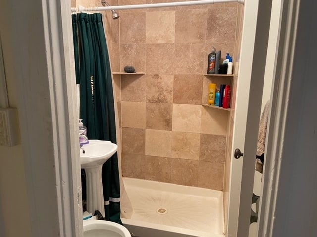 Building Photo - 220 Hanover St