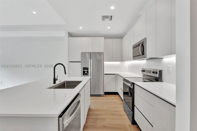 Building Photo - 1533 NW 94th Ave