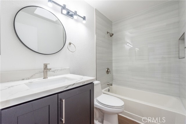 Building Photo - 46 Nightingale Dr