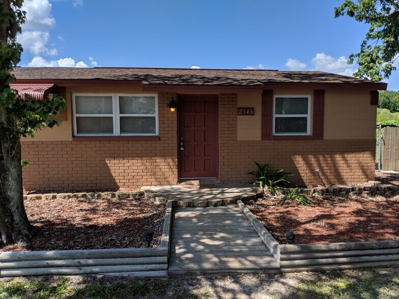 Building Photo - 2146 Ranchita Trail