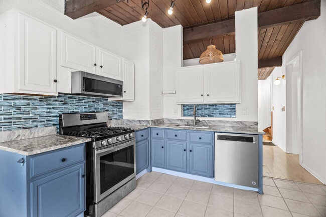 Building Photo - 537 County Line Rd