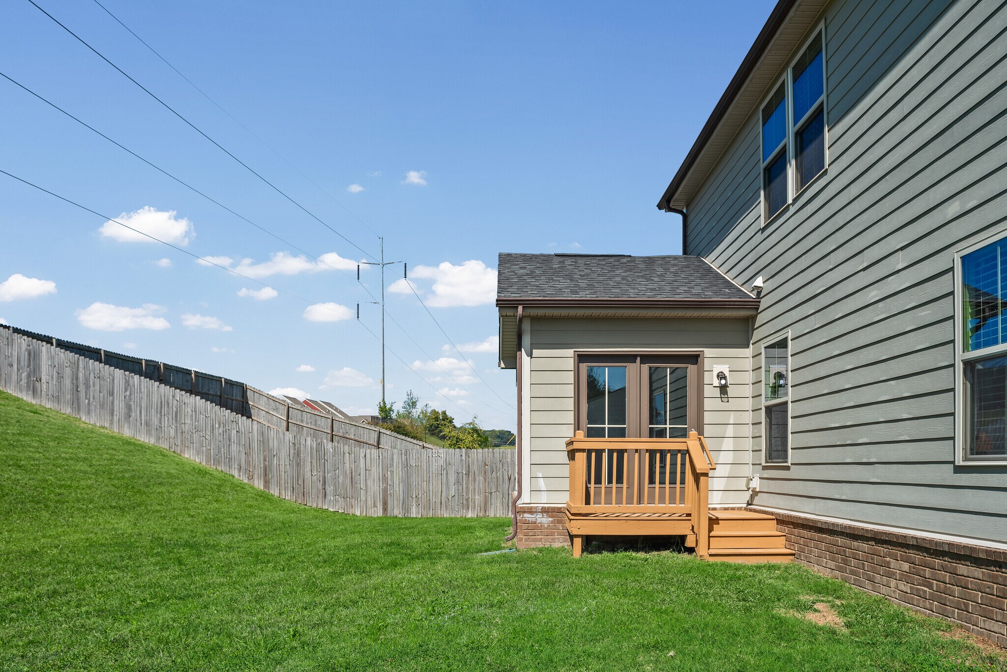 Building Photo - 428 Heroit Dr