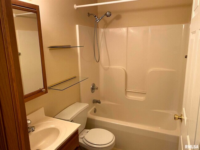 Building Photo - 3804 Creek Hill Dr