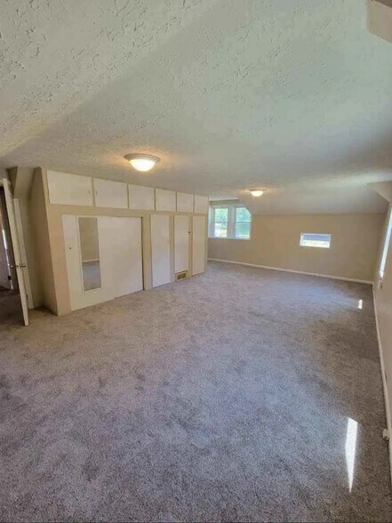 Building Photo - 2672 Massillon Rd