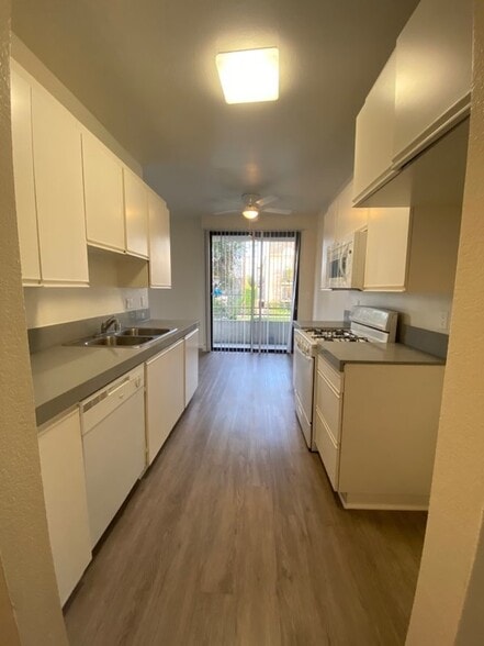 Building Photo - 4343 Whitsett Ave