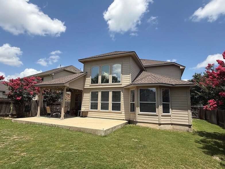 Building Photo - Room in House on Bridie Path