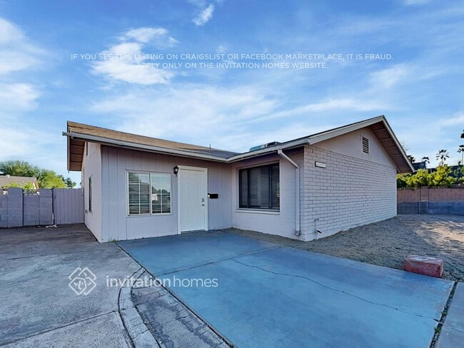 Building Photo - 1915 E Colgate Dr