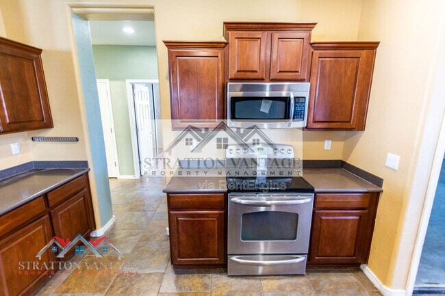 Building Photo - 18355 N Toya St