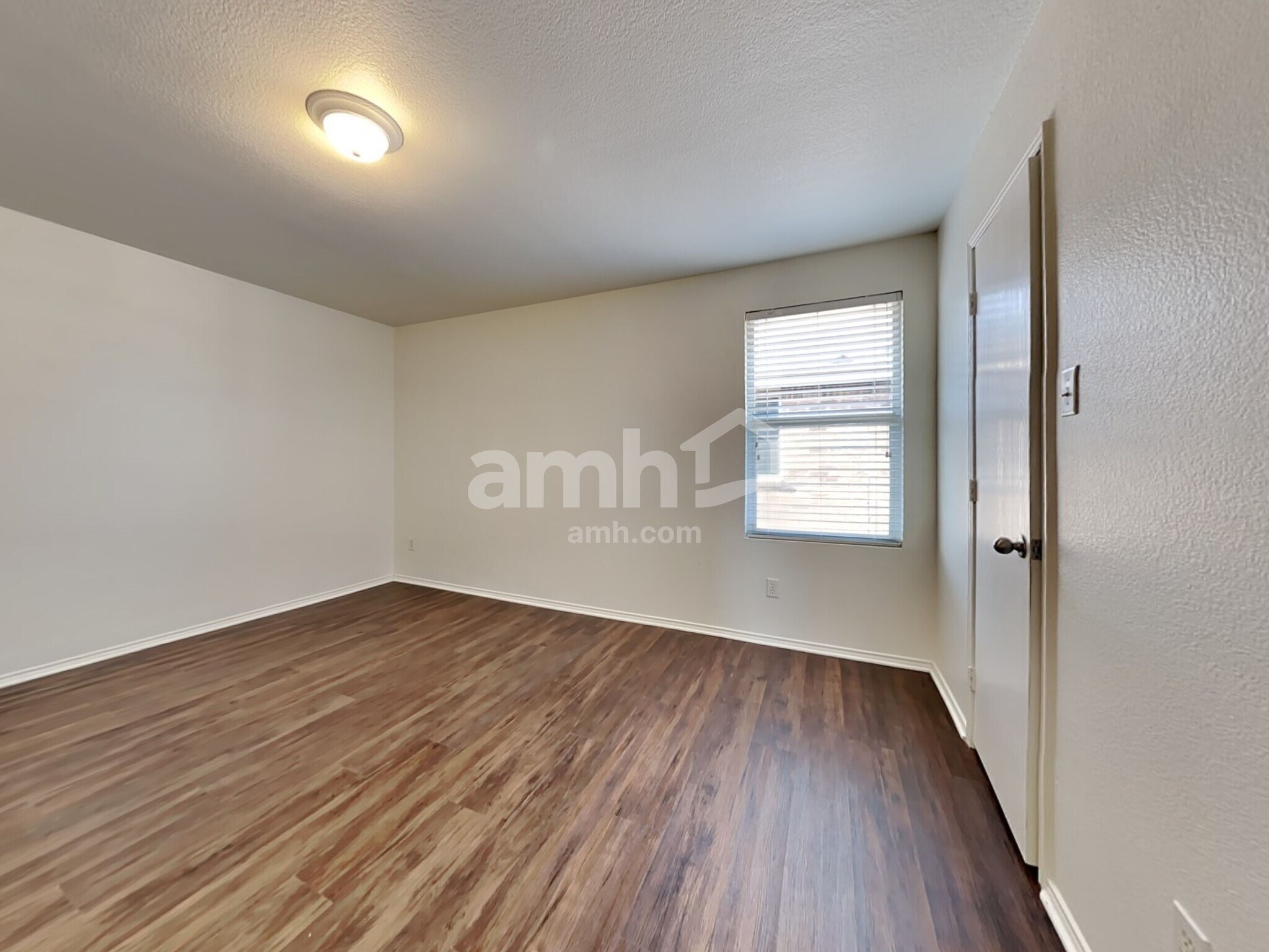 Building Photo - 1246 Yukon Dr