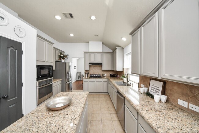 Building Photo - 15122 Heron Meadow Ln