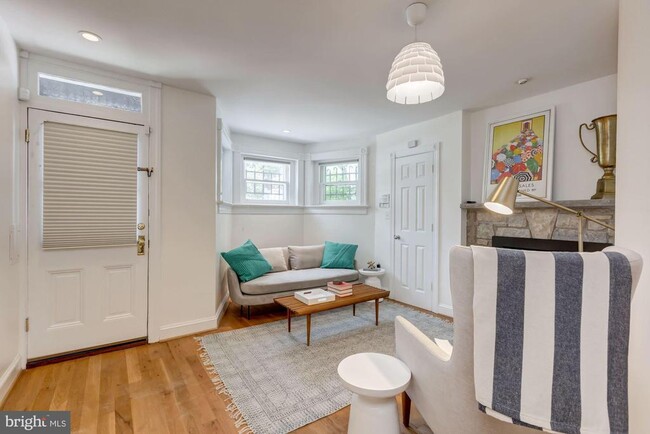 Building Photo - 1409 33rd St NW