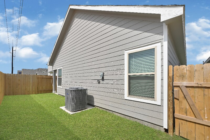 Building Photo - 8043 Cypress Bonsai Dr