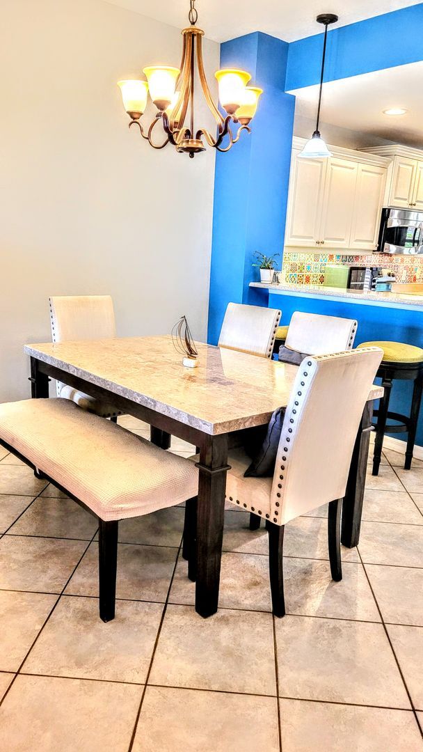 Building Photo - ANNUAL UNFURNISHED 2 bed 2 bath ground floor water front condo in Bradenton