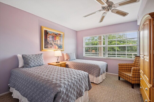 Building Photo - 3900 Oaks Clubhouse Dr