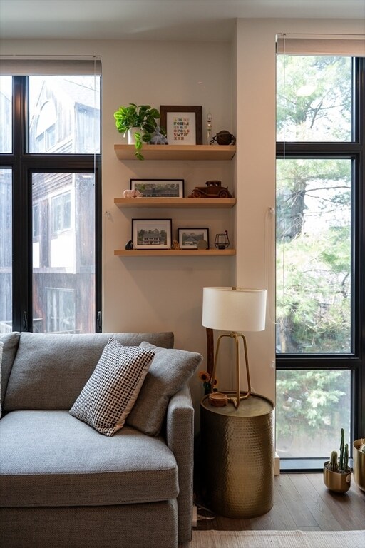 Building Photo - 2 Sinclair Rd