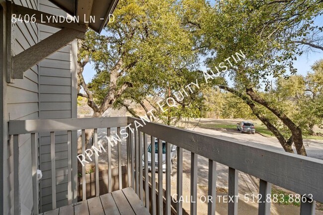 Building Photo - Charming 2 bedroom, 1.5 bath, two-story ap...