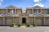 Building Photo - Tanamera 1 bedroom special!