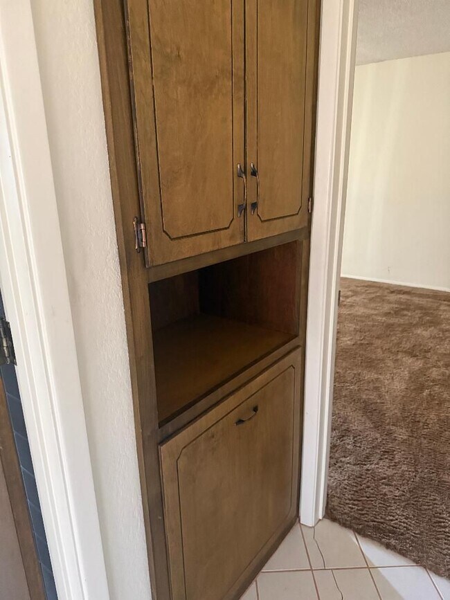 Building Photo - Large Vintage Home Available