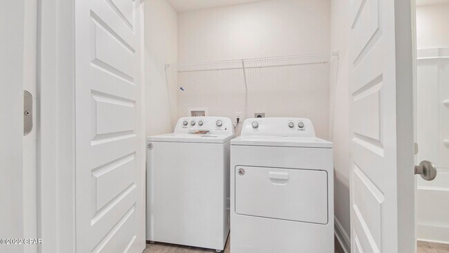 Building Photo - 1682 Caleigh Ct