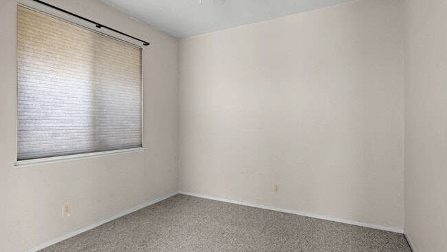 Building Photo - 957 McCoy Creek Cir