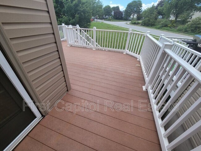 Building Photo - 1261 Wanda Dr