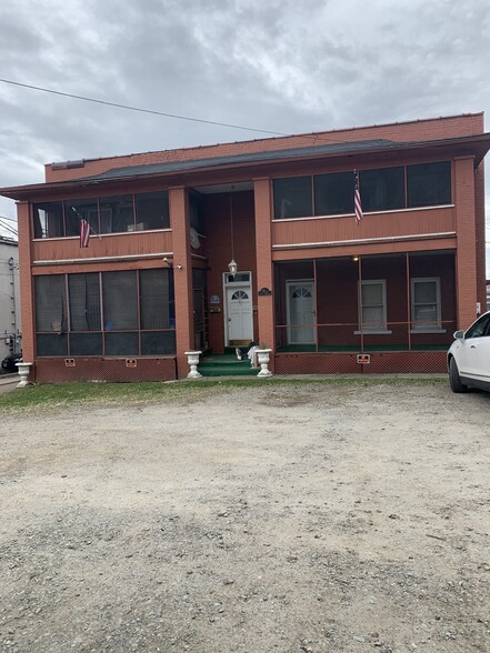 Primary Photo - 720 Indiana Ave
