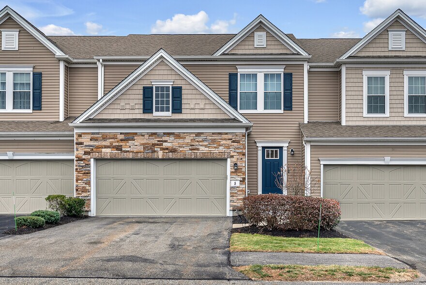 Building Photo - 5 Chestnut Crk