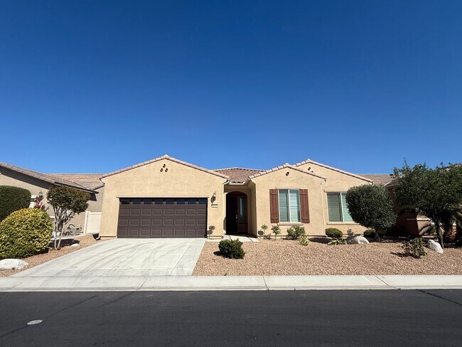 Building Photo - Dell Webb Home at Sun City ,3 Bedrooms, 3 Bathrooms, On Golf Course