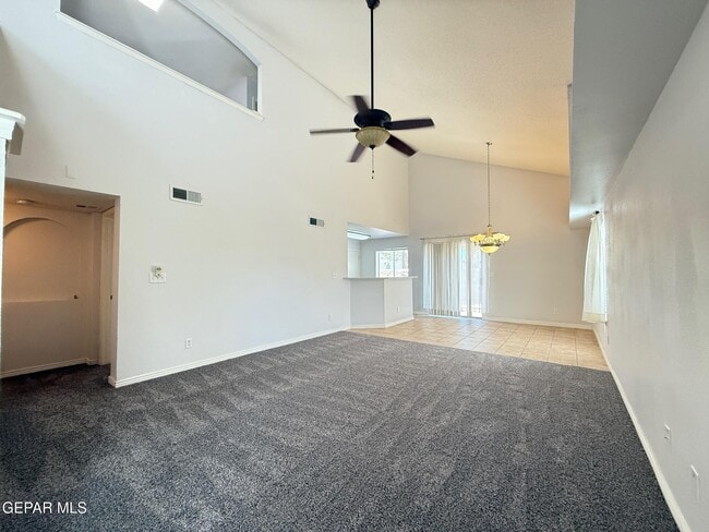 Building Photo - 14057 Tierra Delfin Dr