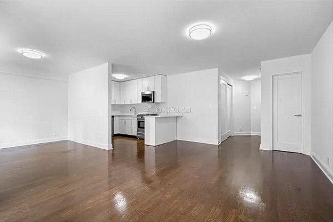 Building Photo - 405 E 56th St