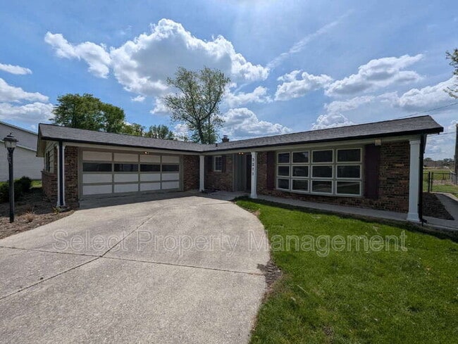 Building Photo - 3211 Jonquil Dr