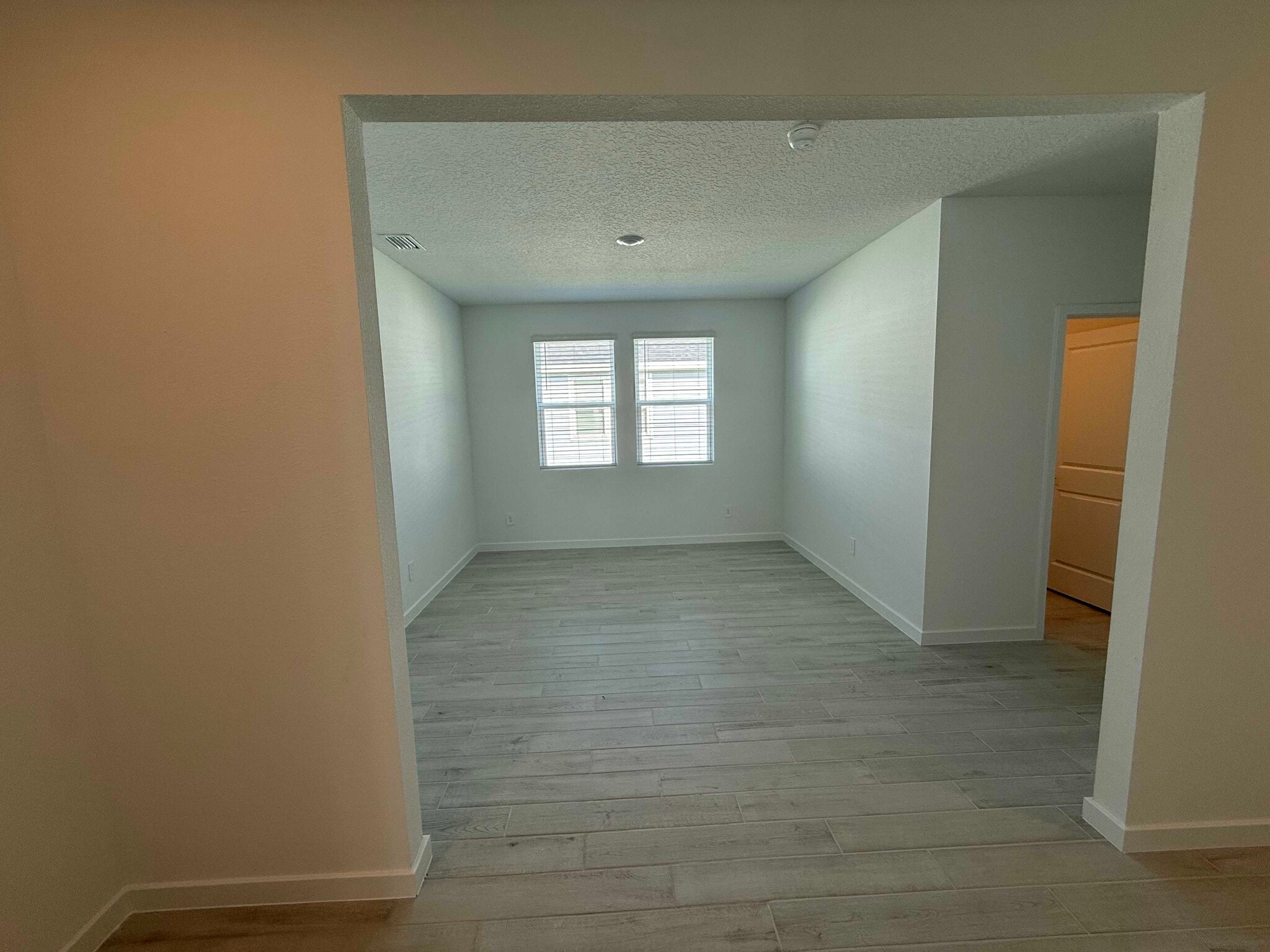 Building Photo - 74 Tequesta Ct