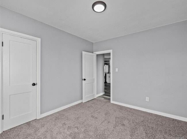 Building Photo - Updated 3BD, 2BA Englewood Home with Back Yard and Garage