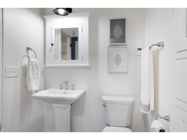 Building Photo - 231 Manitoba Ave