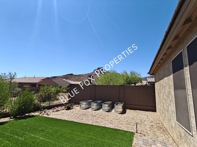 Building Photo - 8454 N Lone Ranger Rd