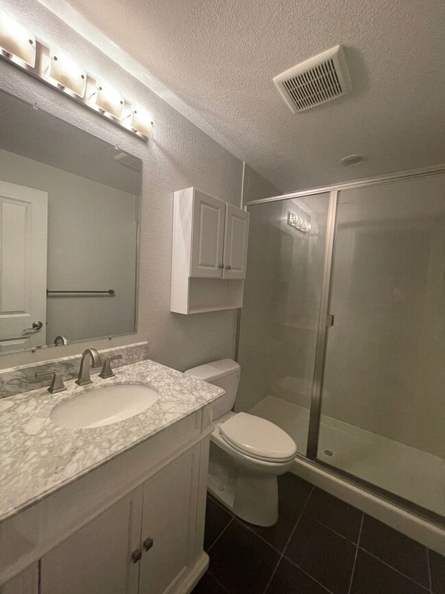 Building Photo - 805 Summer Hawk Dr