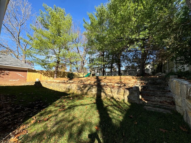 Building Photo - Historic Downtown Blacksburg Home