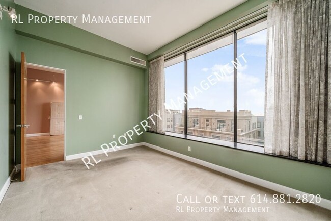 Building Photo - Beautiful 2 bedroom 1.5 bathroom condo in ...