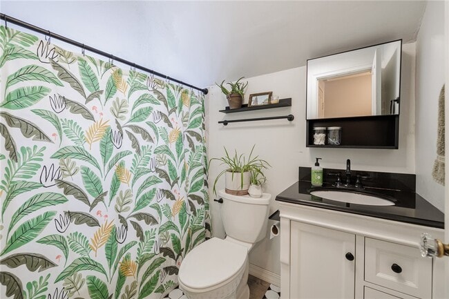 Building Photo - 206 Farmington Rd