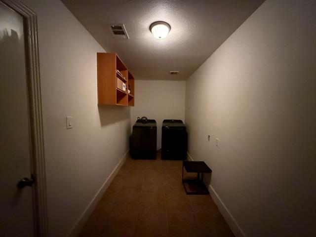 Building Photo - 1323 St Joseph St