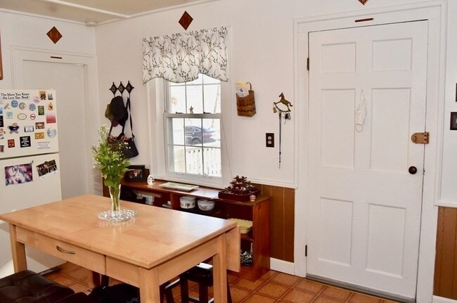 Building Photo - 58 S East St