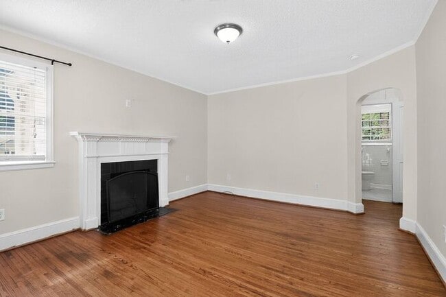 Building Photo - Well Maintained 2BD/1BA Brick Home in Charlotte, NC!