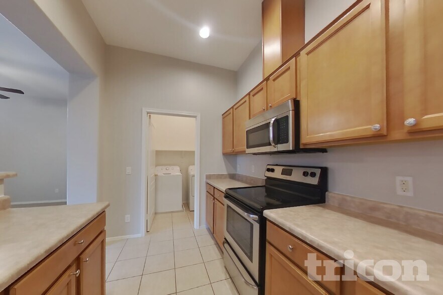 Building Photo - 1225 N 36th St