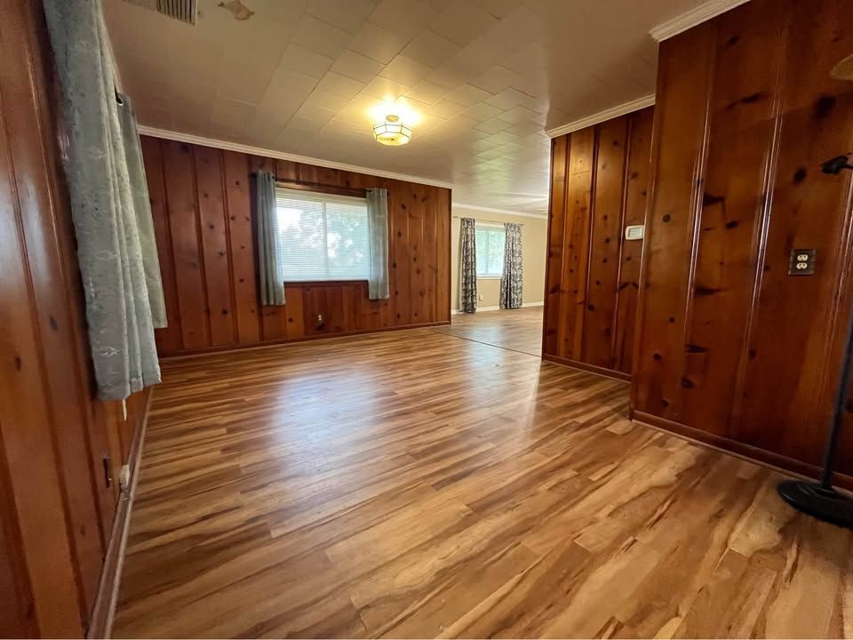 Building Photo - 1106 Ridge Rd