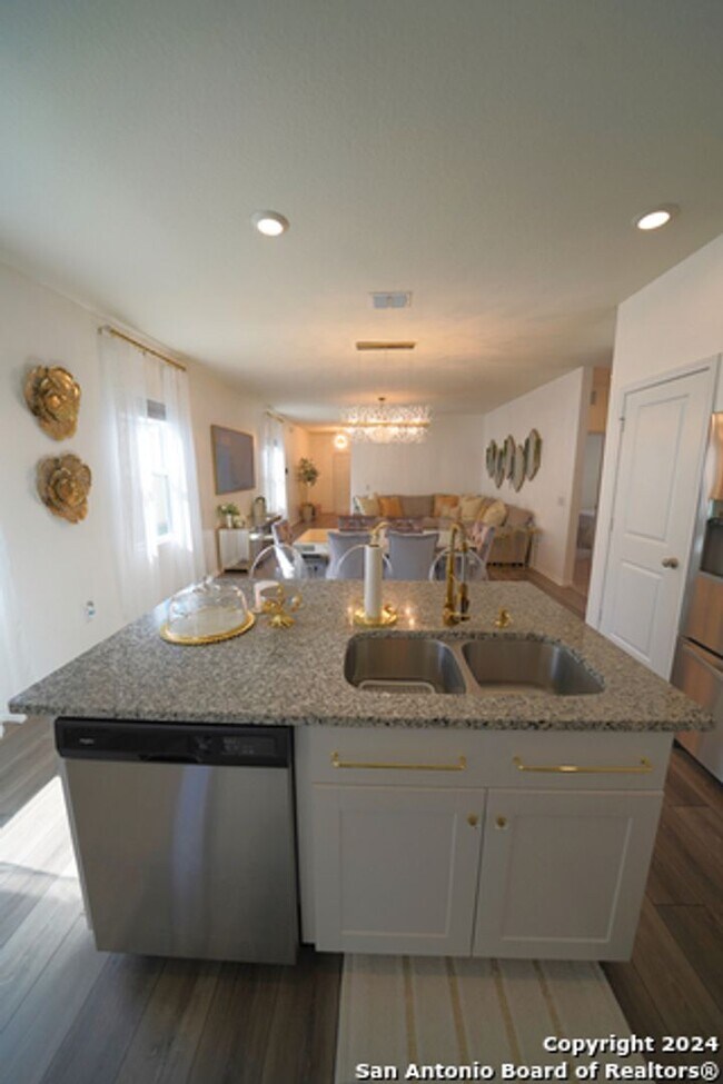 Building Photo - Charming Home Now Available in the Liberte...
