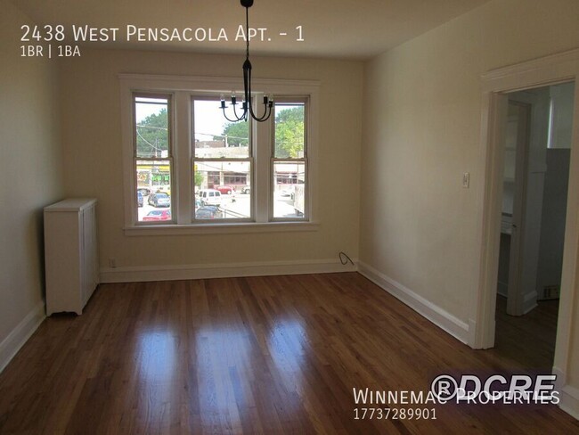 Building Photo - 2438 W Pensacola Ave