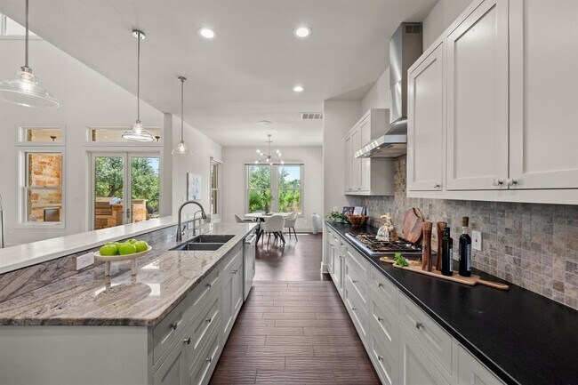 Building Photo - 3400 Tuscany Dr