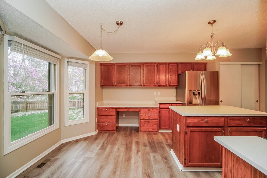 Building Photo - 95 Bridgeport Way