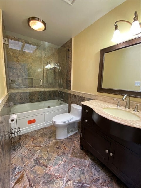 Building Photo - 2725 Palos Verdes Dr W